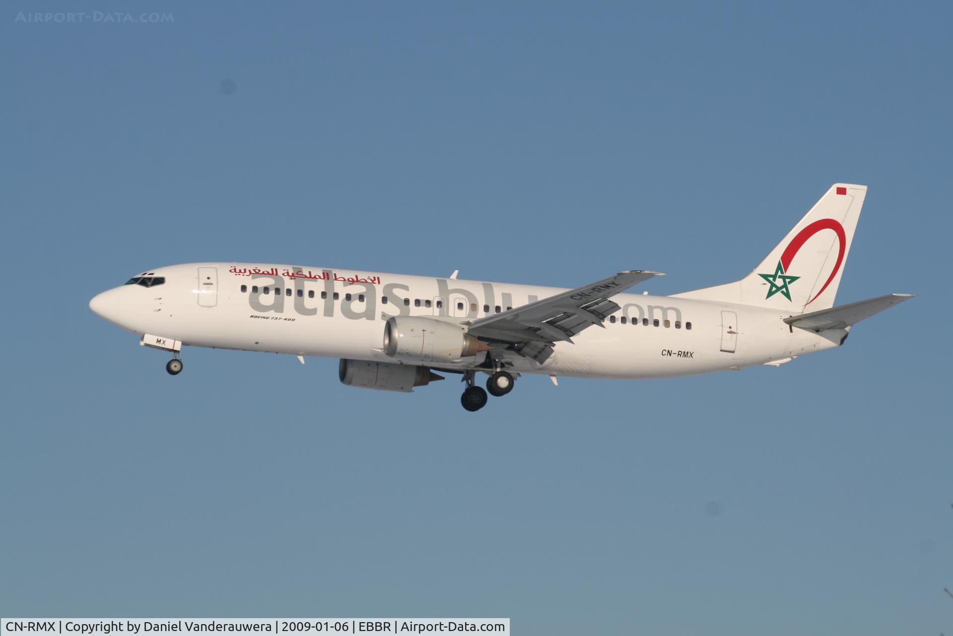 CN-RMX, 1992 Boeing 737-4B6 C/N 26526, Arrival of flight 8A412 to RWY 25L