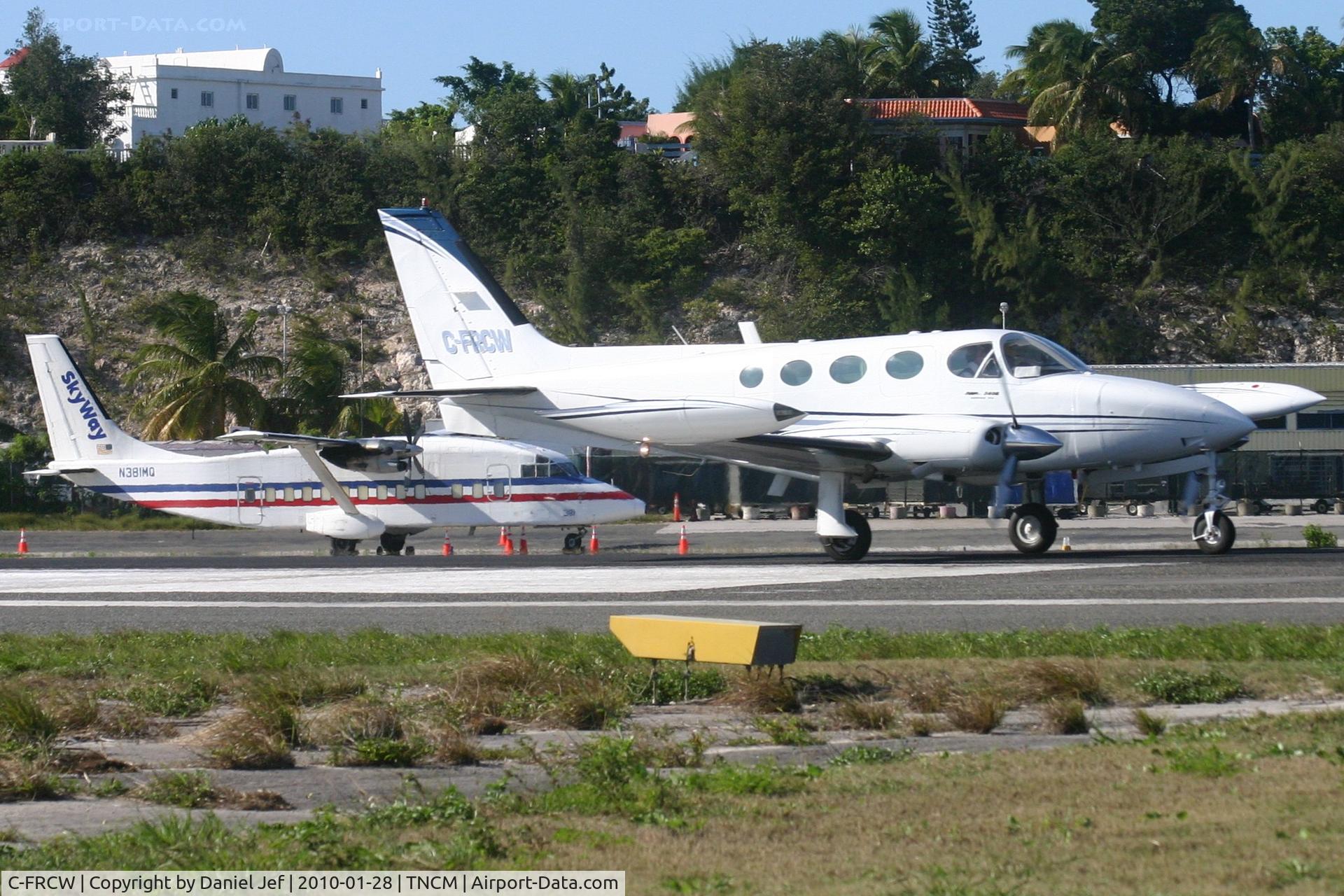 C-FRCW, 1976 Cessna 340A C/N 340A0045, Cessna C-FRCW departing TNCM on runway 10