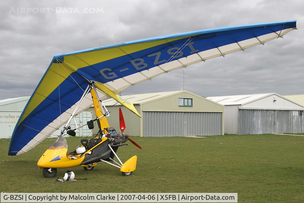 G-BZSI, 2001 Pegasus Quantum 15 C/N 7787, Pegasus Quantum 15 at Fishburn Airfield in 2007.
