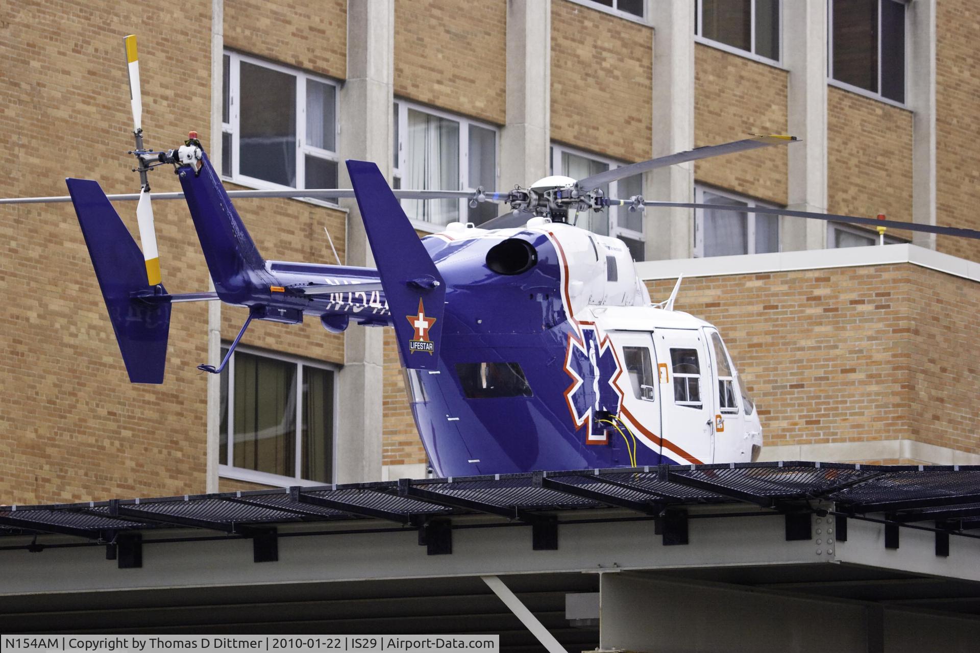 N154AM, 1988 Eurocopter-Kawasaki BK-117B-2 C/N 7154, N154AM at rest