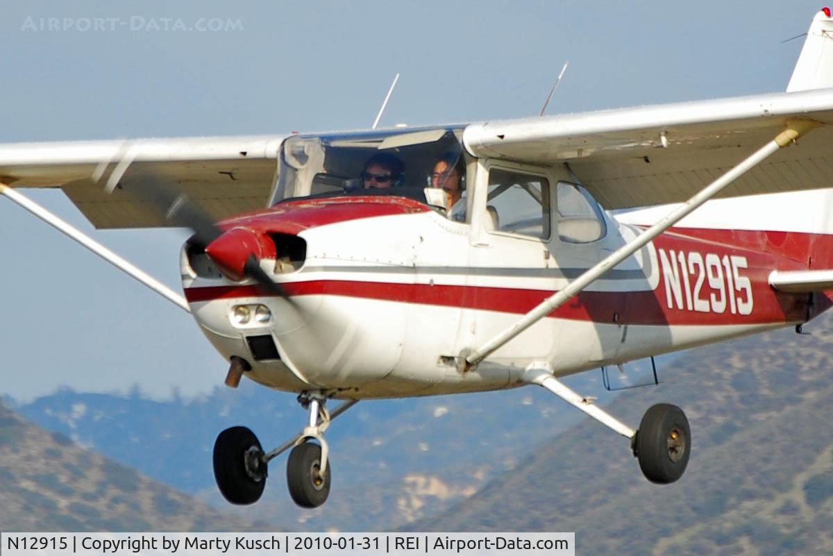 N12915, 1973 Cessna 172M C/N 17262368, Short final