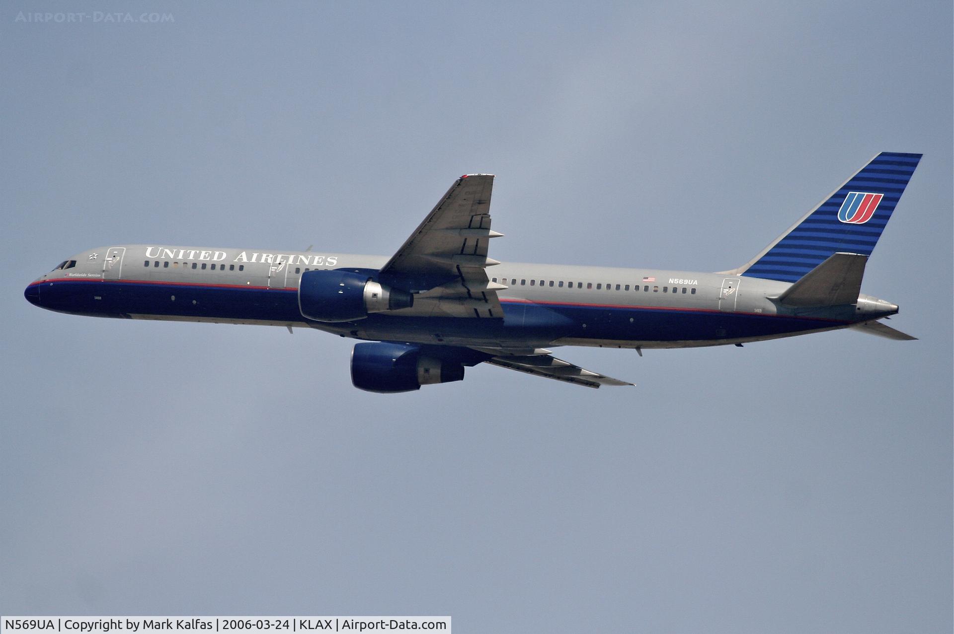 N569UA, 1992 Boeing 757-222 C/N 26677, United Airlines Boeing 757-222 , N569UA 25R departure KLAX.