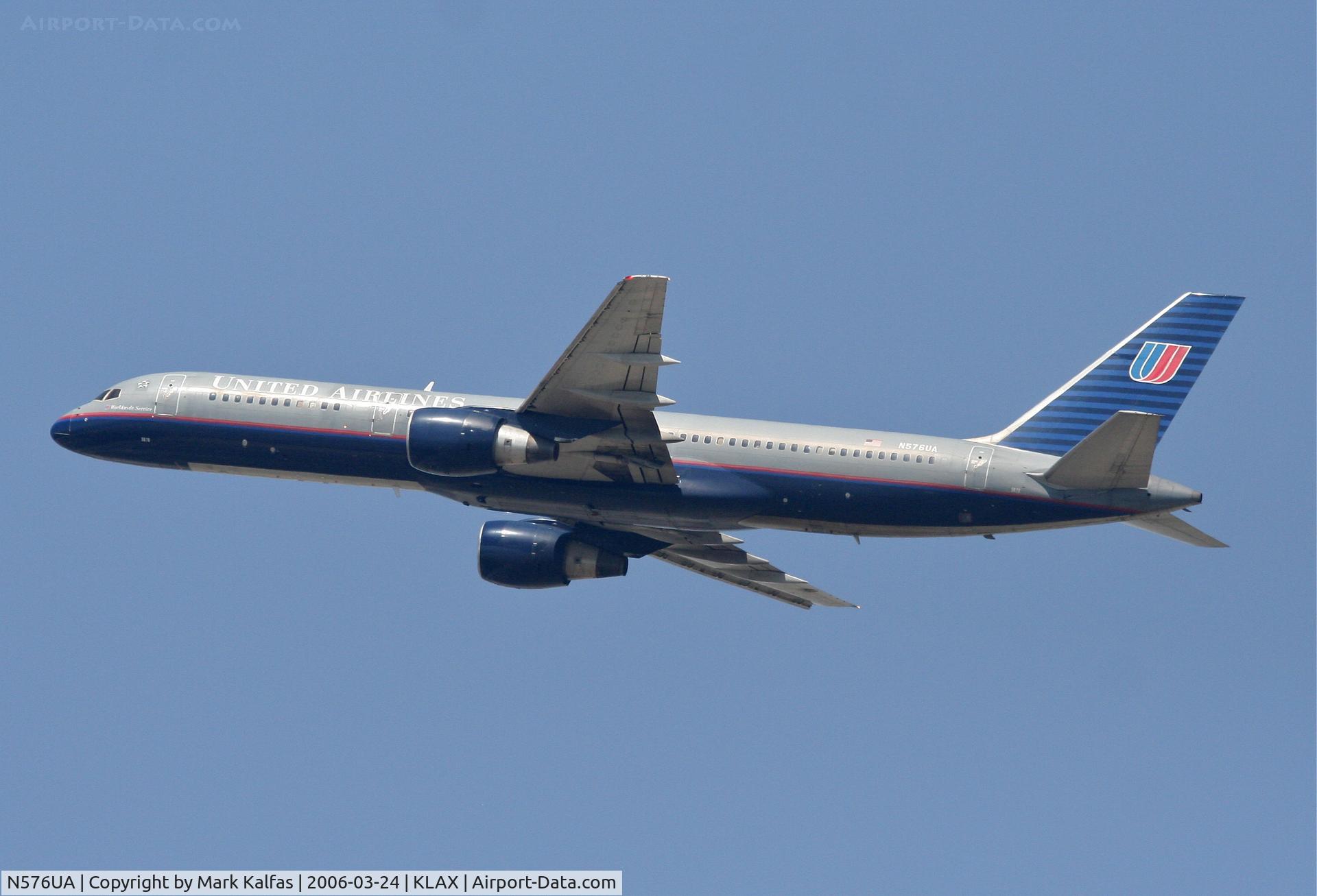N576UA, 1993 Boeing 757-222 C/N 26690, United Airlines Boeing 757-222 , N576UA 25R departure KLAX.