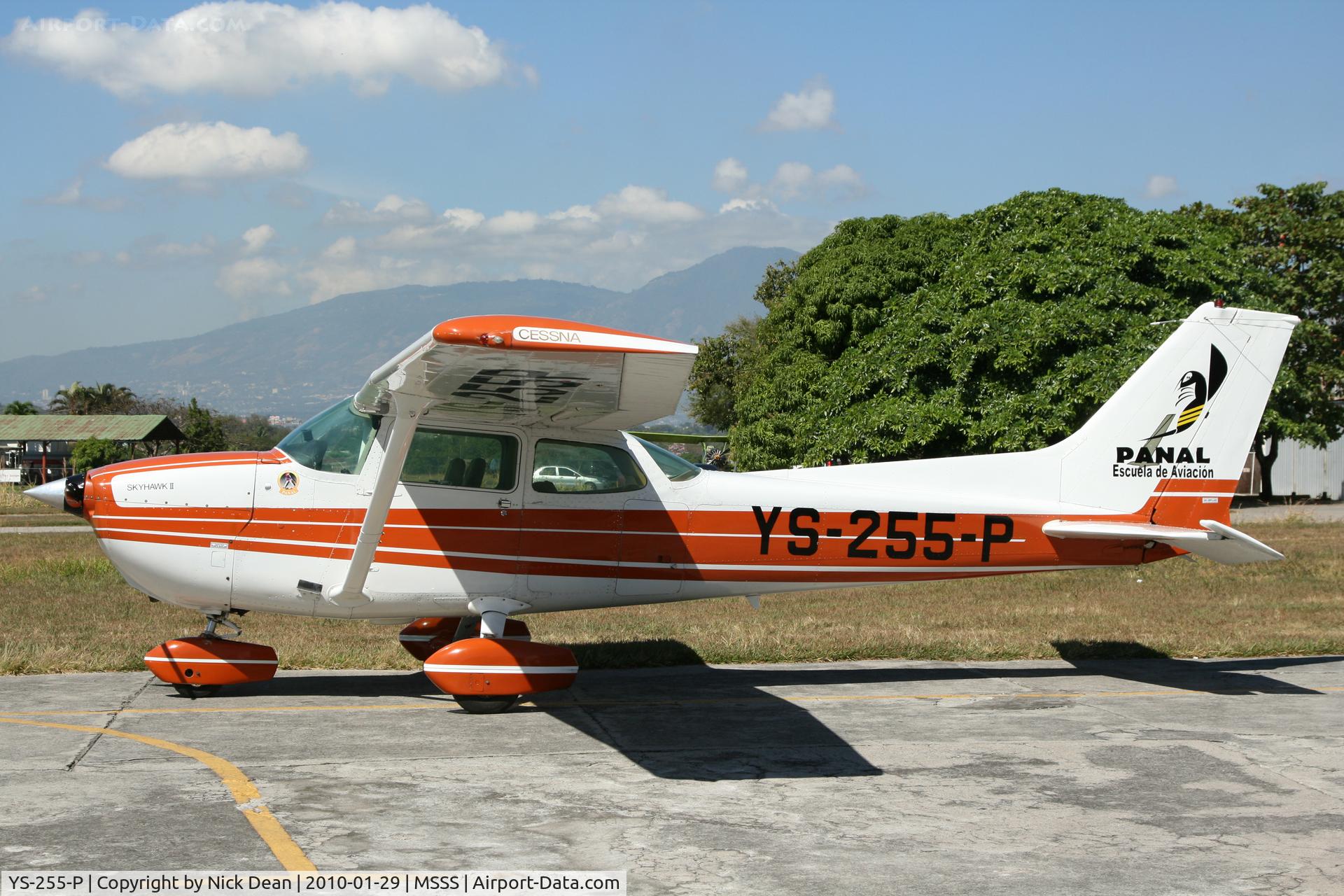 YS-255-P, 1978 Cessna 172N Skyhawk C/N 17270443, MSSS