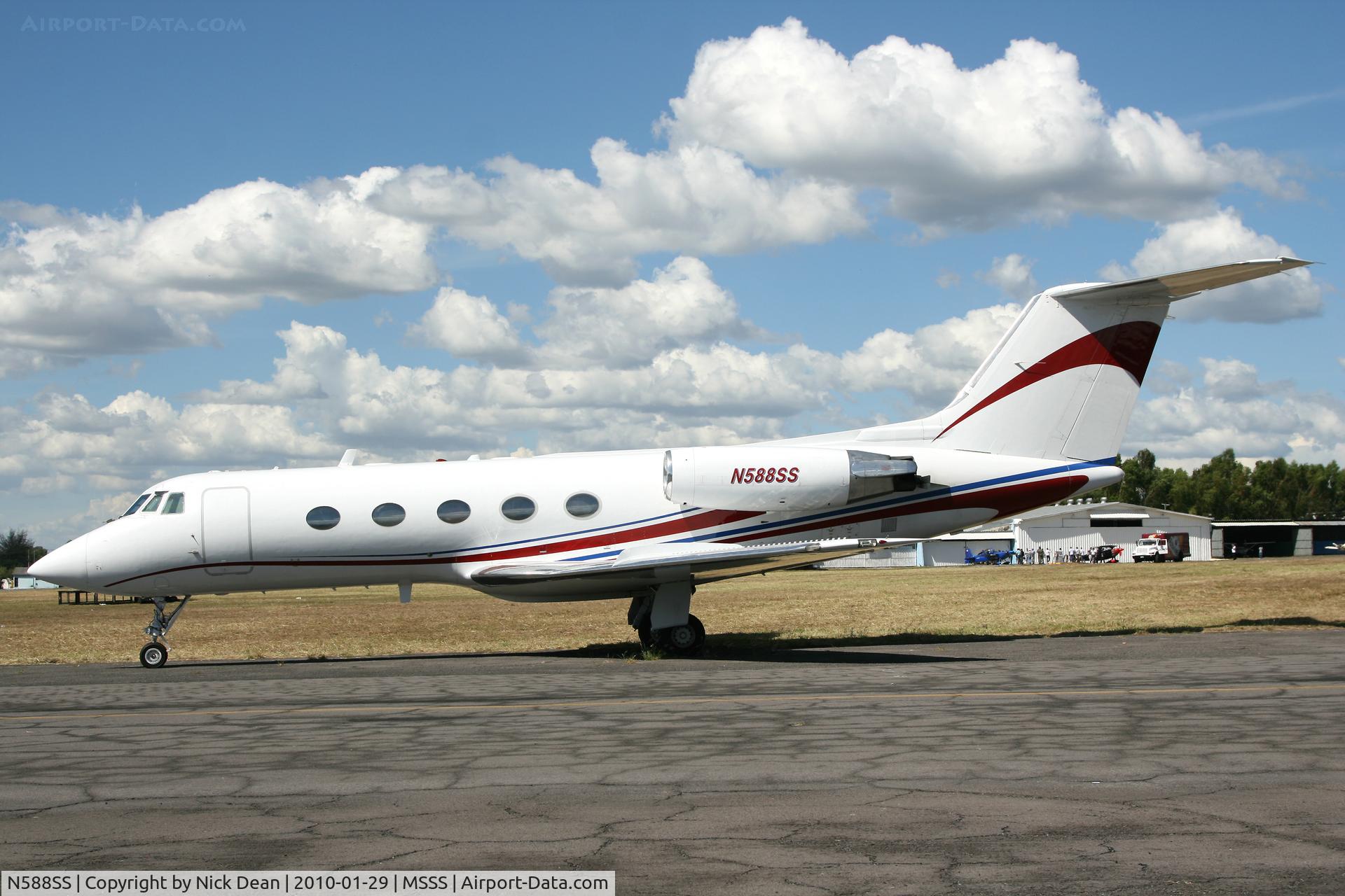 N588SS, 1974 Grumman G-1159 Gulfstream II C/N 142, MSSS