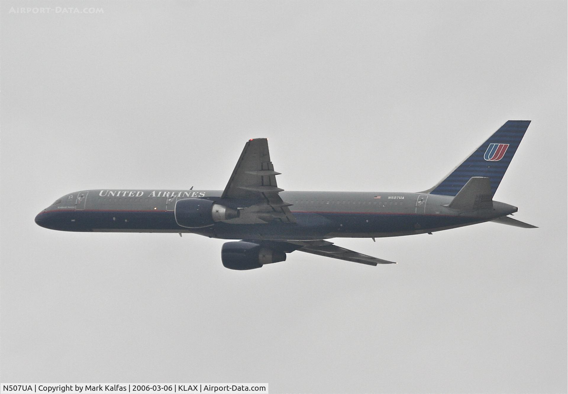 N507UA, 1990 Boeing 757-222F C/N 24743, United Airlines Boeing 757-222 , N507UA 25R departure KLAX.