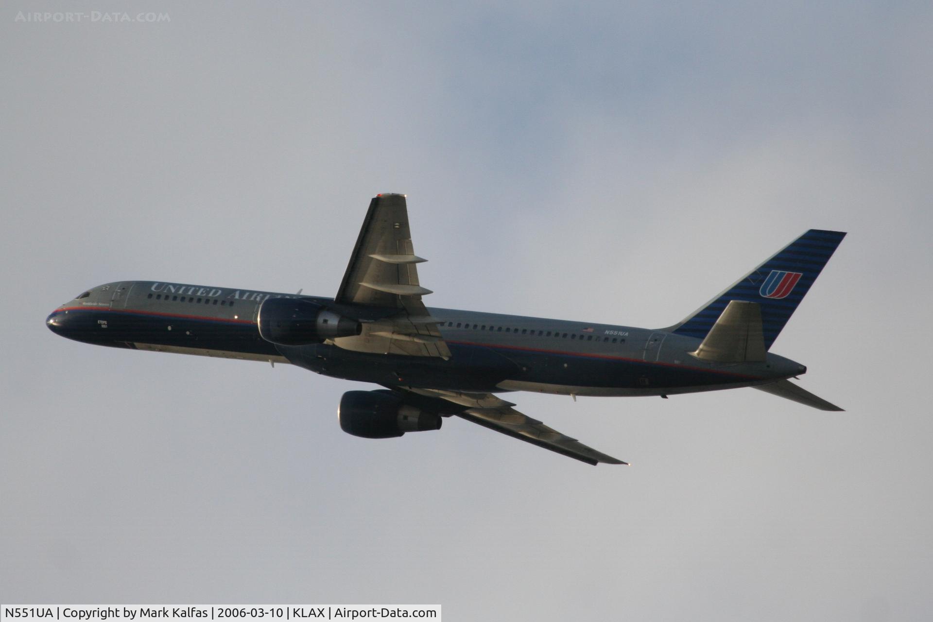N551UA, 1992 Boeing 757-222 C/N 25399, United Airline Boeing 757-200, N551UA, 25R departure KLAX.