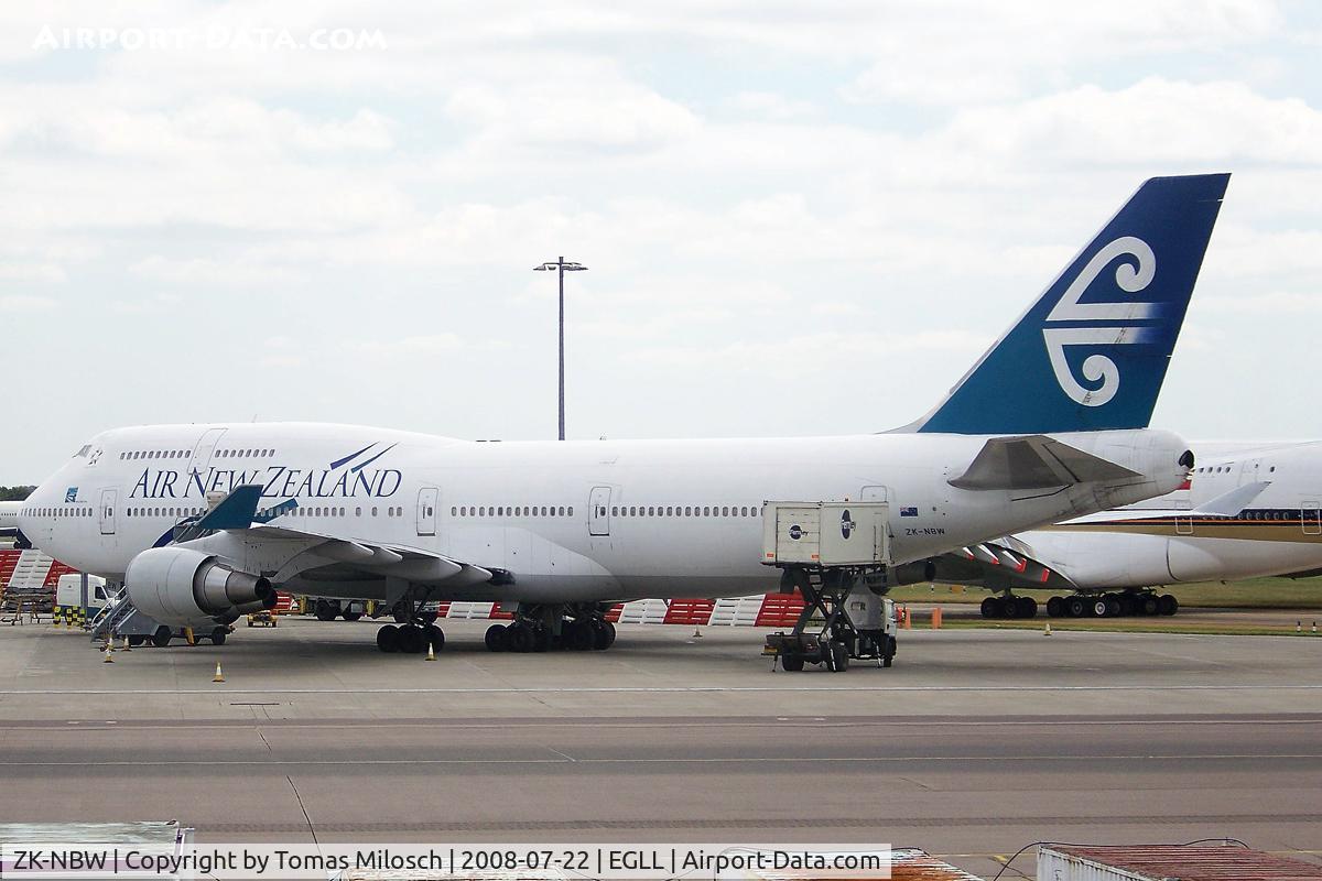 ZK-NBW, 1999 Boeing 747-419BDS(F) C/N 29375, 