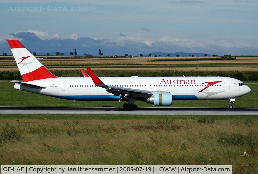 OE-LAE, 2000 Boeing 767-3Z9/ER C/N 30383, Aua
