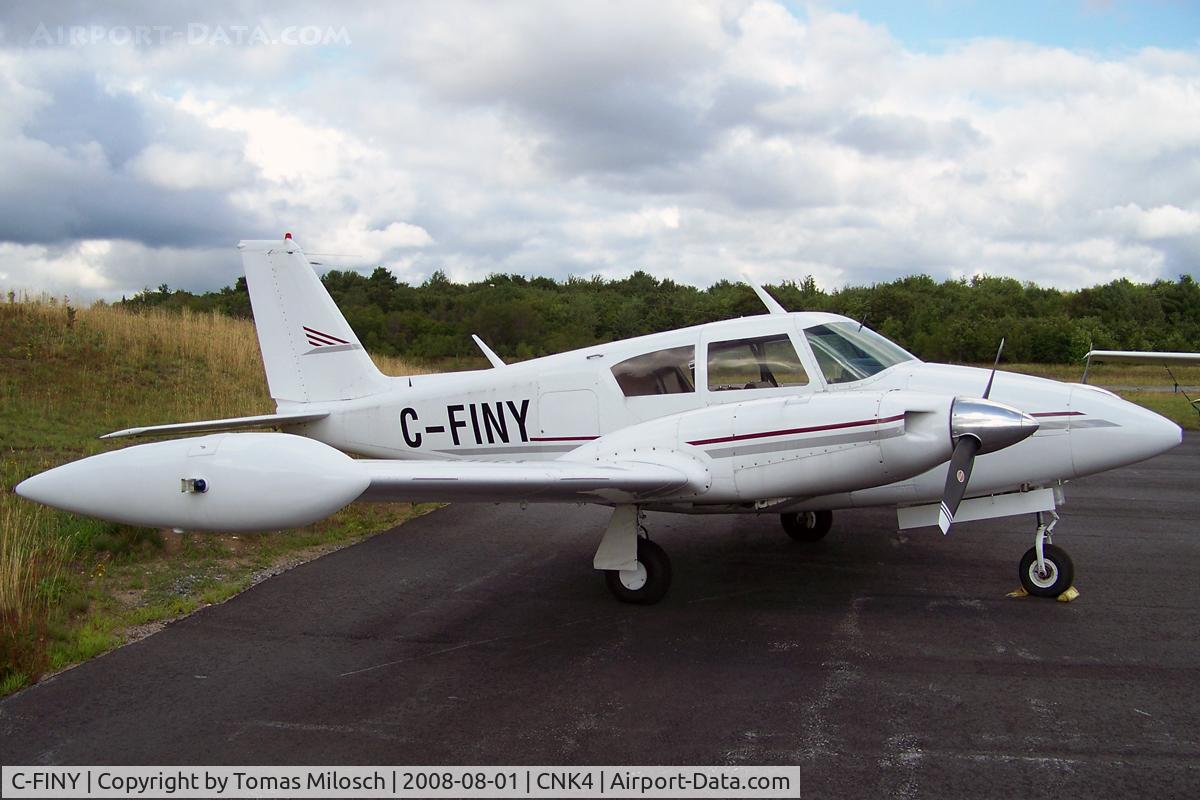 C-FINY, 1964 Piper PA-30-160 Twin Comanche Twin Comanche C/N 30-561, Parry Sound Area Municipal Airport, (YPD/CNK4)