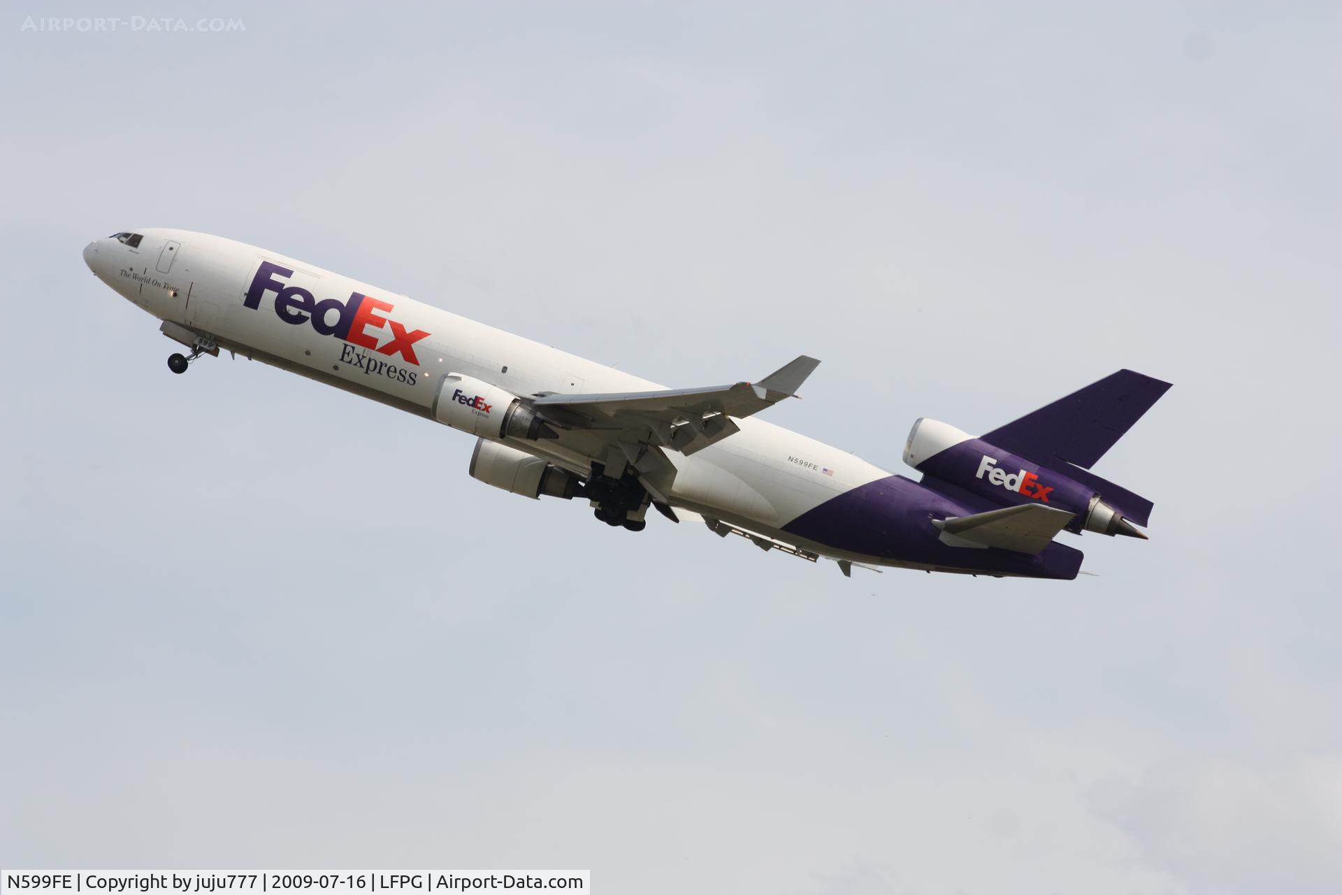 N599FE, 1993 McDonnell Douglas MD-11F C/N 48598, on take-off at CDG