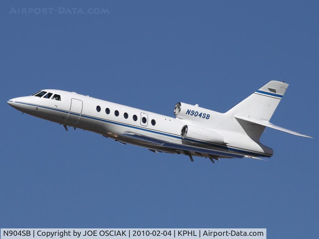 N904SB, 1999 Dassault Falcon 50 C/N 284, Leaving Philly