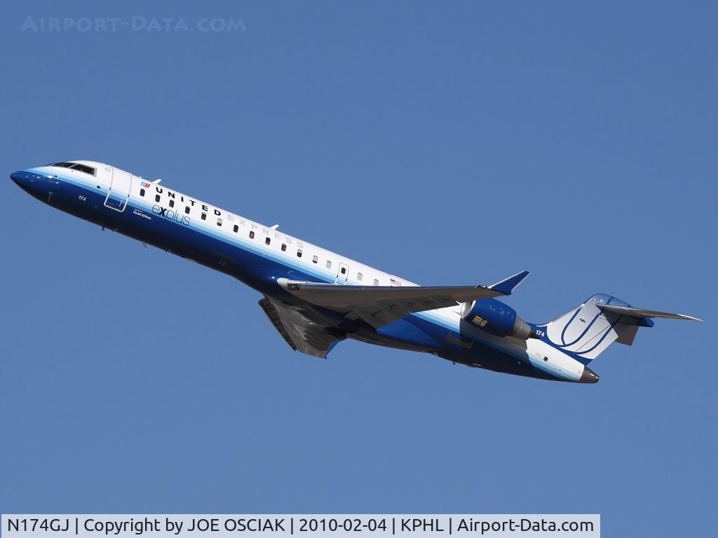 N174GJ, Bombardier CRJ-701ER (CL-600-2C10) Regional Jet C/N 10296, Leaving PHL