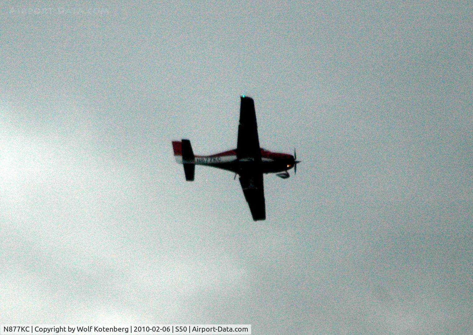 N877KC, Cirrus SR22 C/N 3432, base leg,runway 34