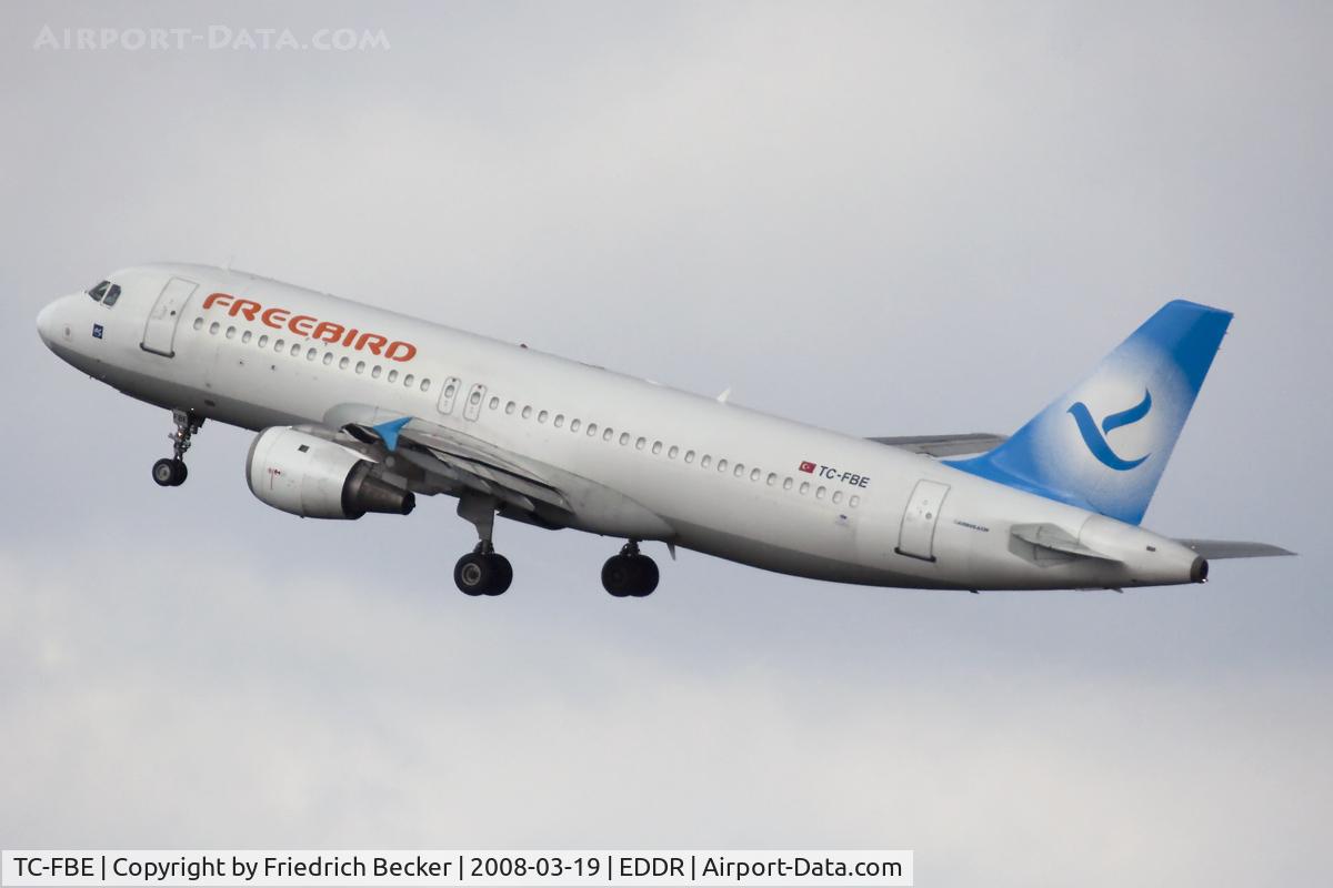 TC-FBE, 1990 Airbus A320-212 C/N 132, departing Saarbrücken