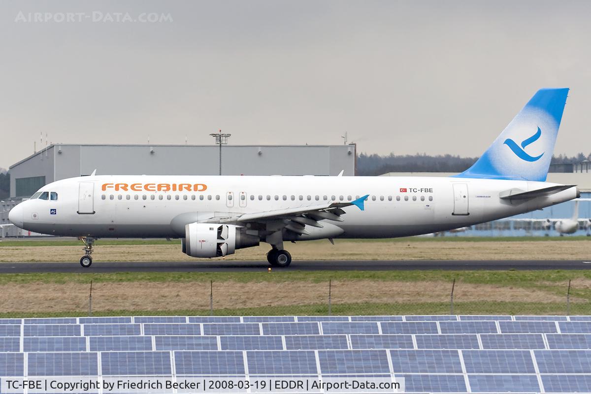 TC-FBE, 1990 Airbus A320-212 C/N 132, decelerating after touchdown