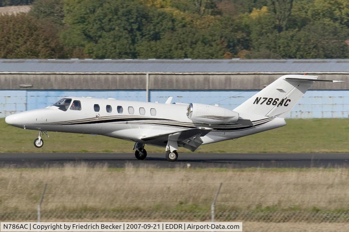 N786AC, 2006 Cessna 525A CitationJet CJ2+ C/N 525A-0312, decelerating after touchdown