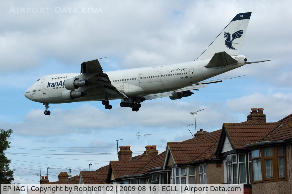 EP-IAG, 1976 Boeing 747-286B C/N 21217, over the houses of Hatton Cross; nearly 33 years old 742