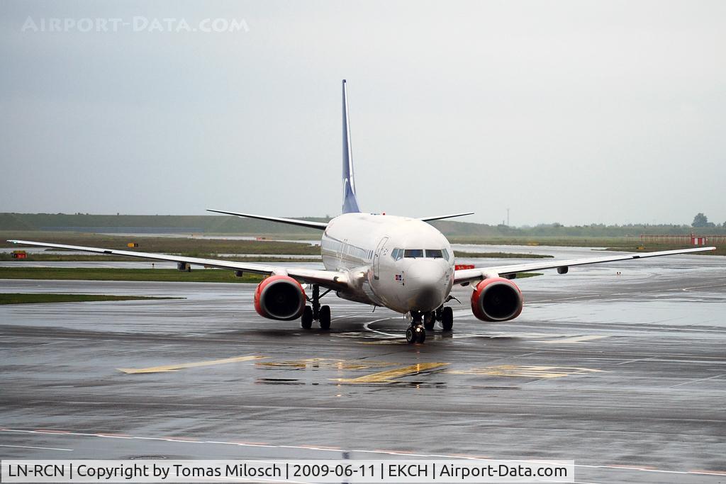 LN-RCN, 2000 Boeing 737-883 C/N 28318, 