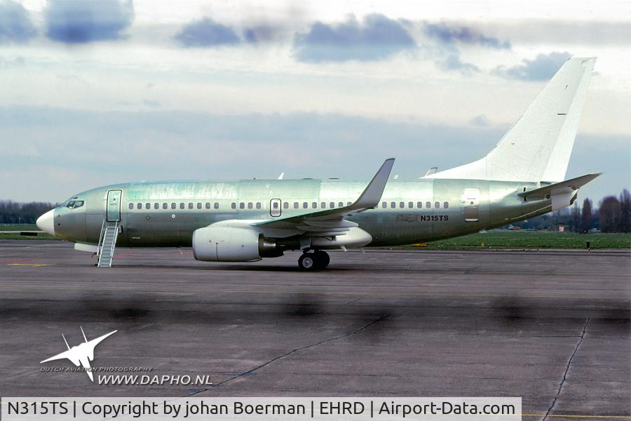 N315TS, 2000 Boeing 737-7CU C/N 30772, bare aircraft at EHRD