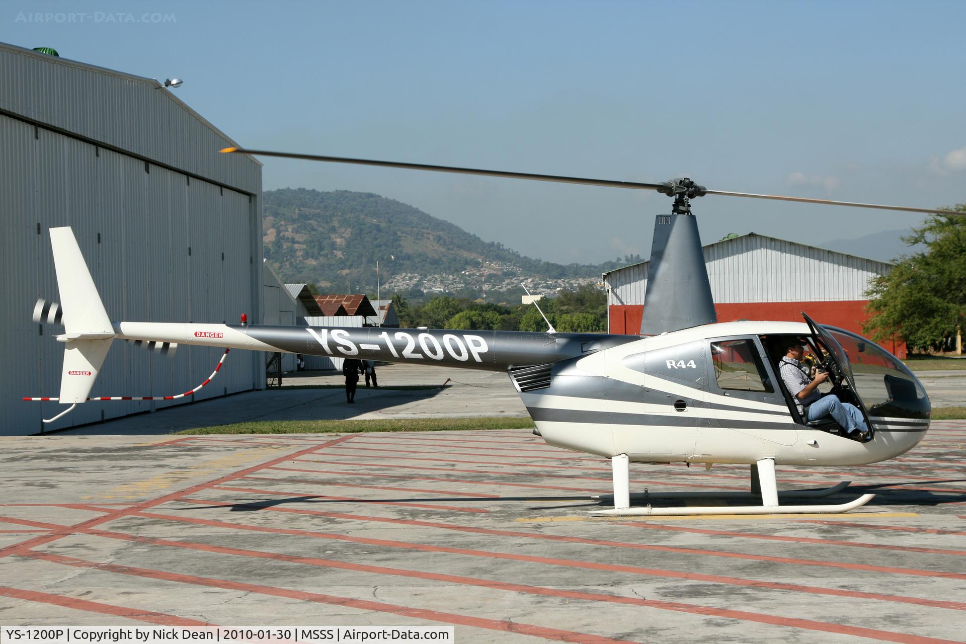 YS-1200P, 2002 Robinson R44 Raven C/N 1200, MSSS