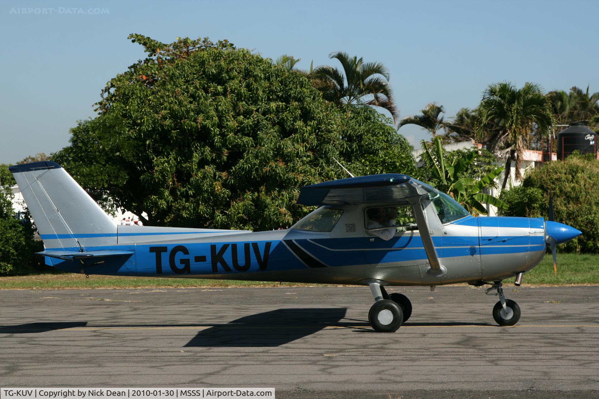 TG-KUV, 1975 Cessna 150L C/N 15075779, MSSS