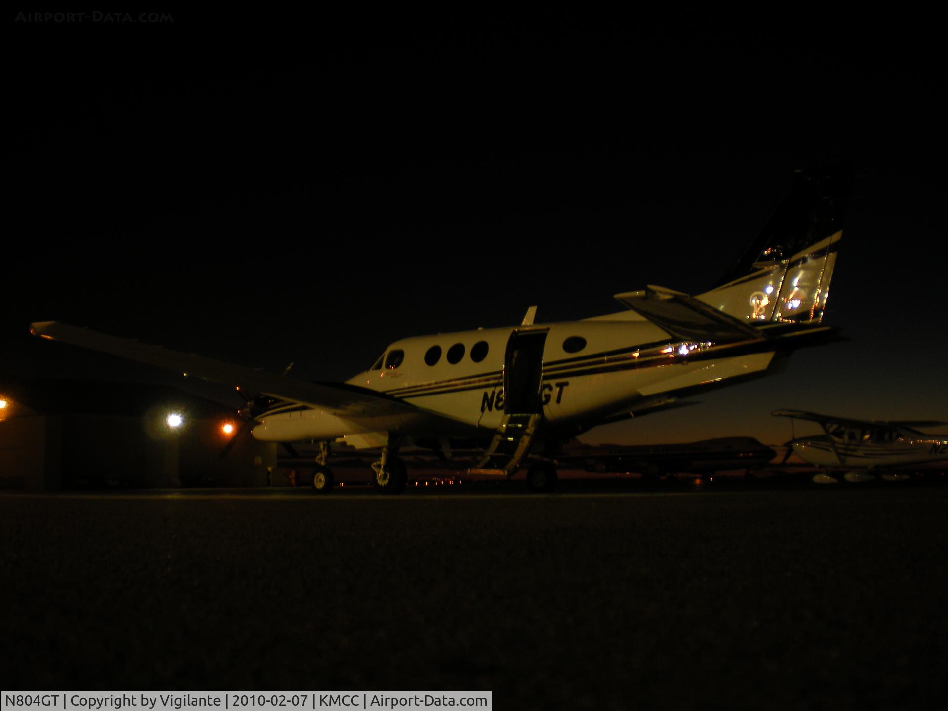 N804GT, Raytheon C90GT King Air C/N LJ-1804, Waiting for passengers