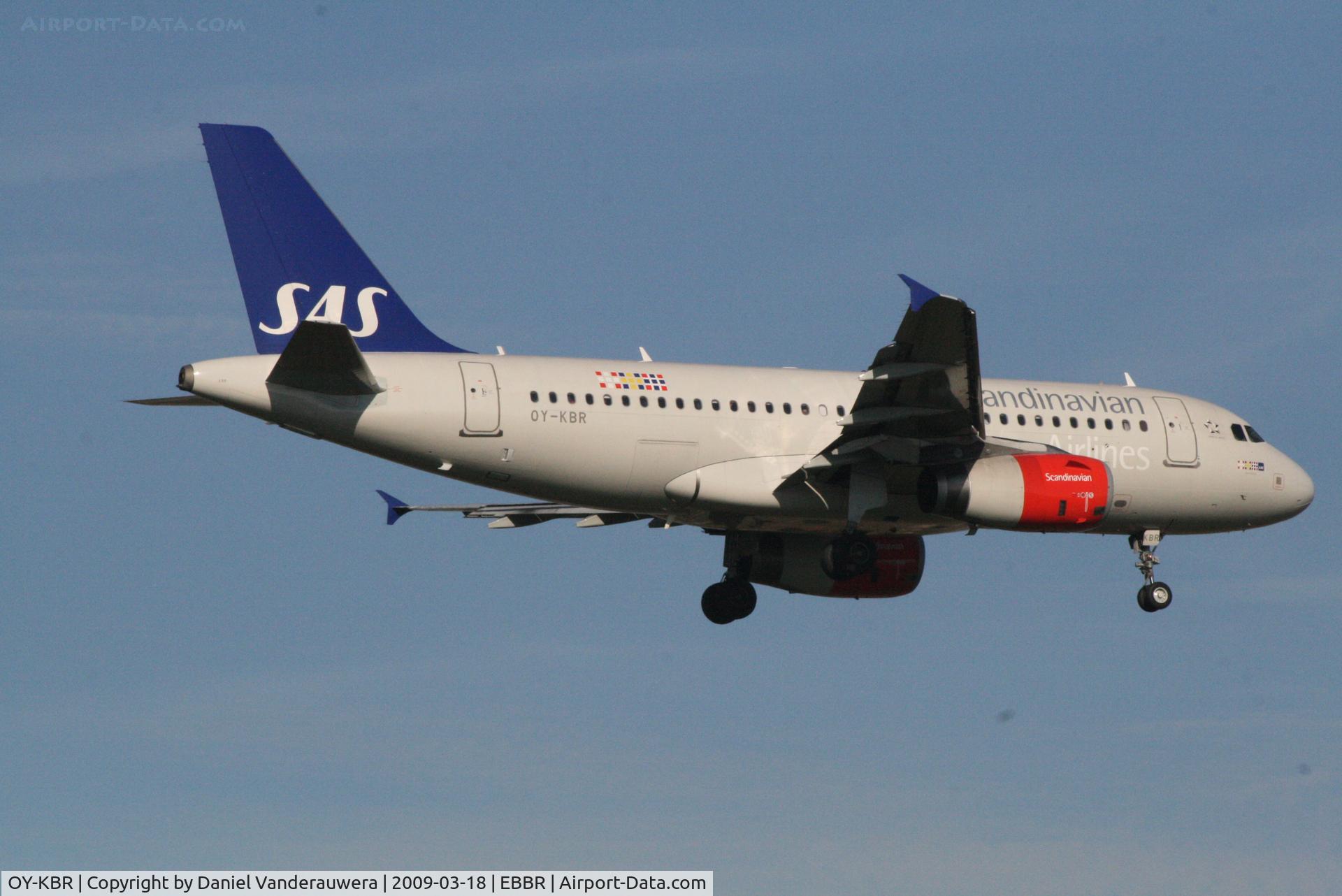 OY-KBR, 2007 Airbus A319-132 C/N 3231, Flight SK593 is descending to RWY 02