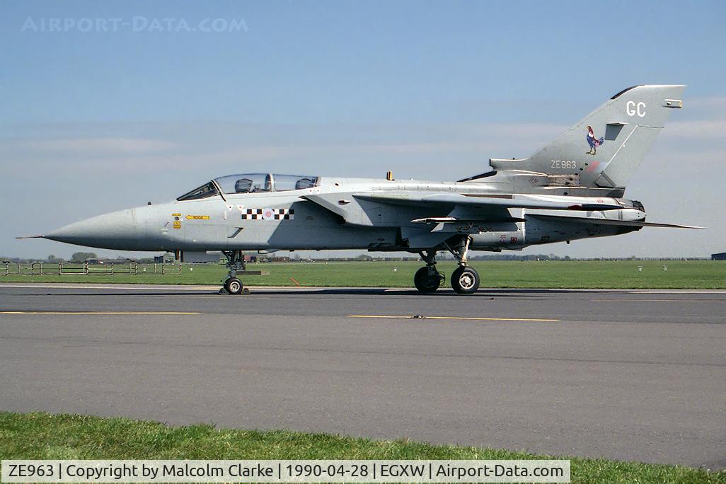 ZE963, 1989 Panavia Tornado F.3 C/N 3377, Panavia Tornado F3 from RAF No 43 Sqn, Leuchars at RAF Waddington in 1990.