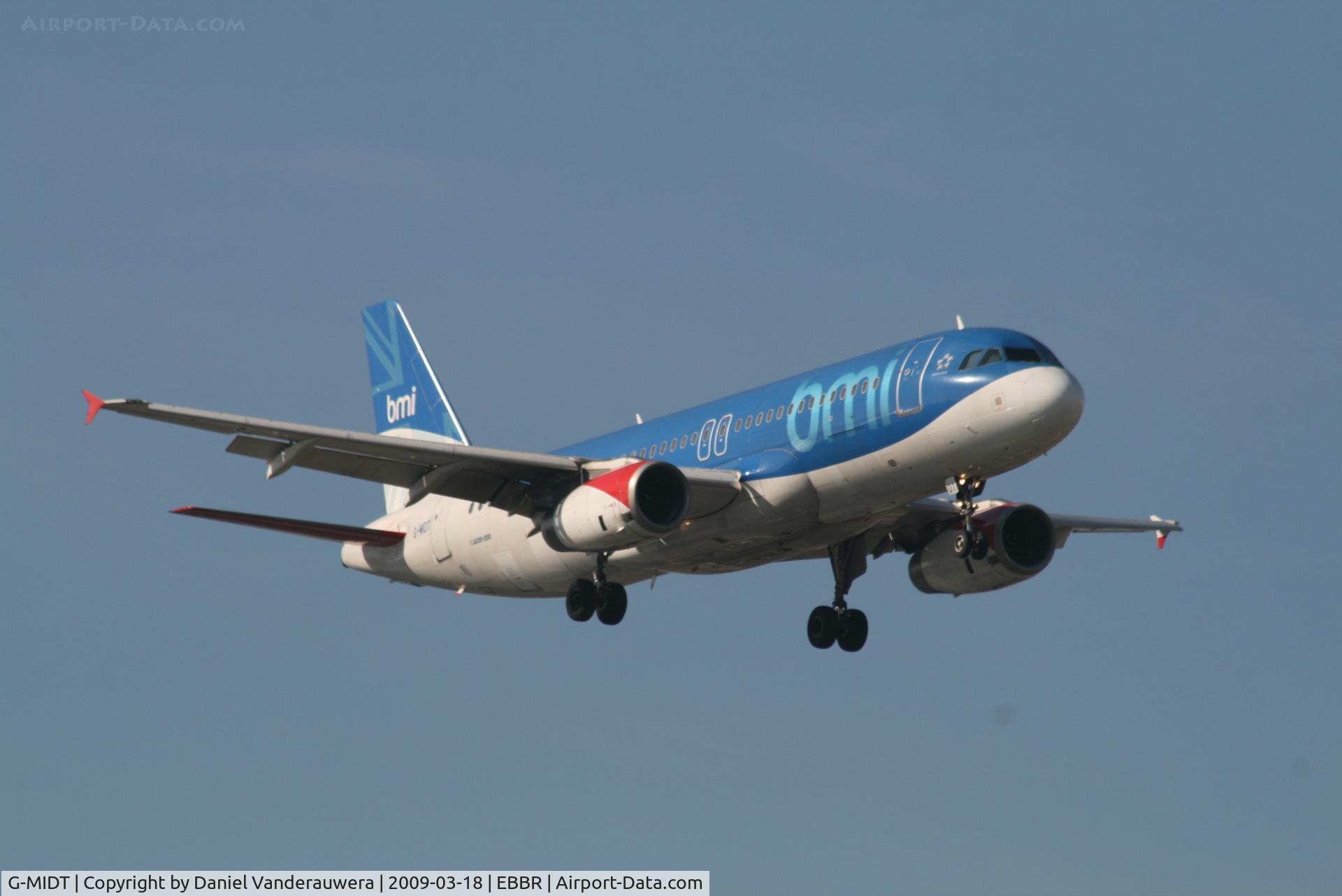 G-MIDT, 2001 Airbus A320-232 C/N 1418, Arrival of flight BD145 to RWY 02