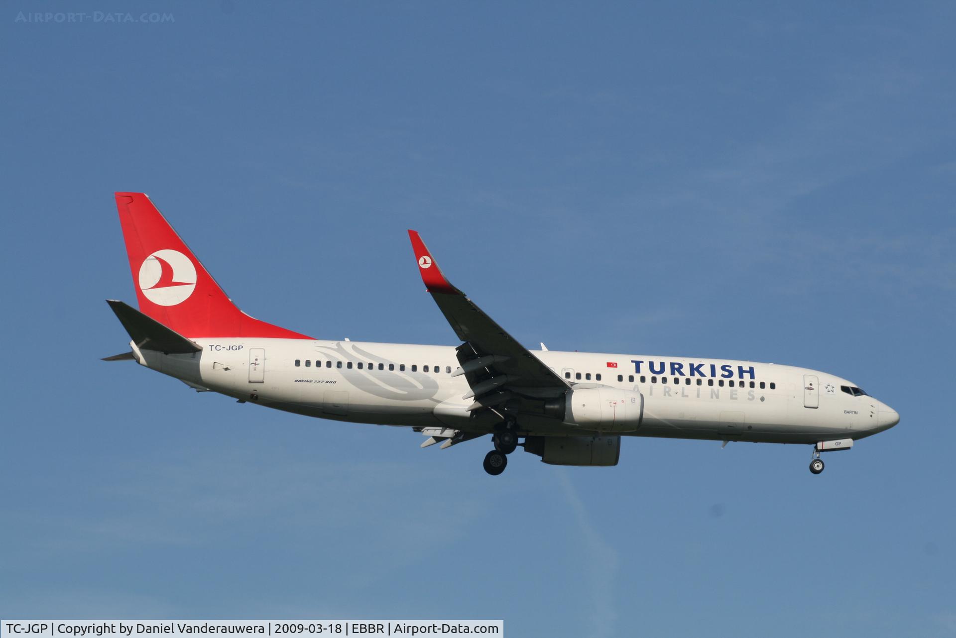 TC-JGP, 2006 Boeing 737-8F2 C/N 34414, Flight TK1937 is descending to RWY 02