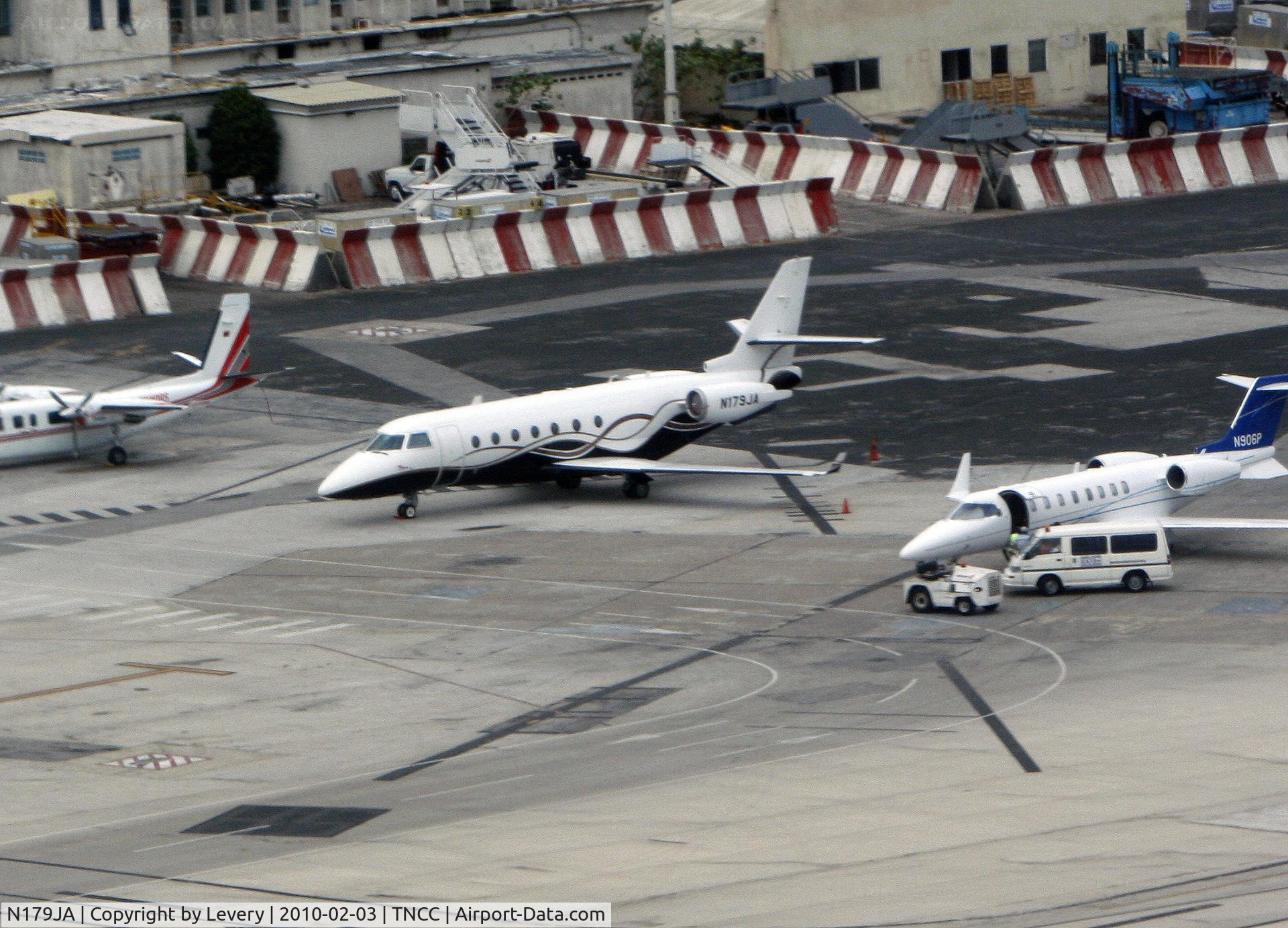N179JA, 2003 Israel Aircraft Industries Gulfstream 200 C/N 088, Parked at Hato!!