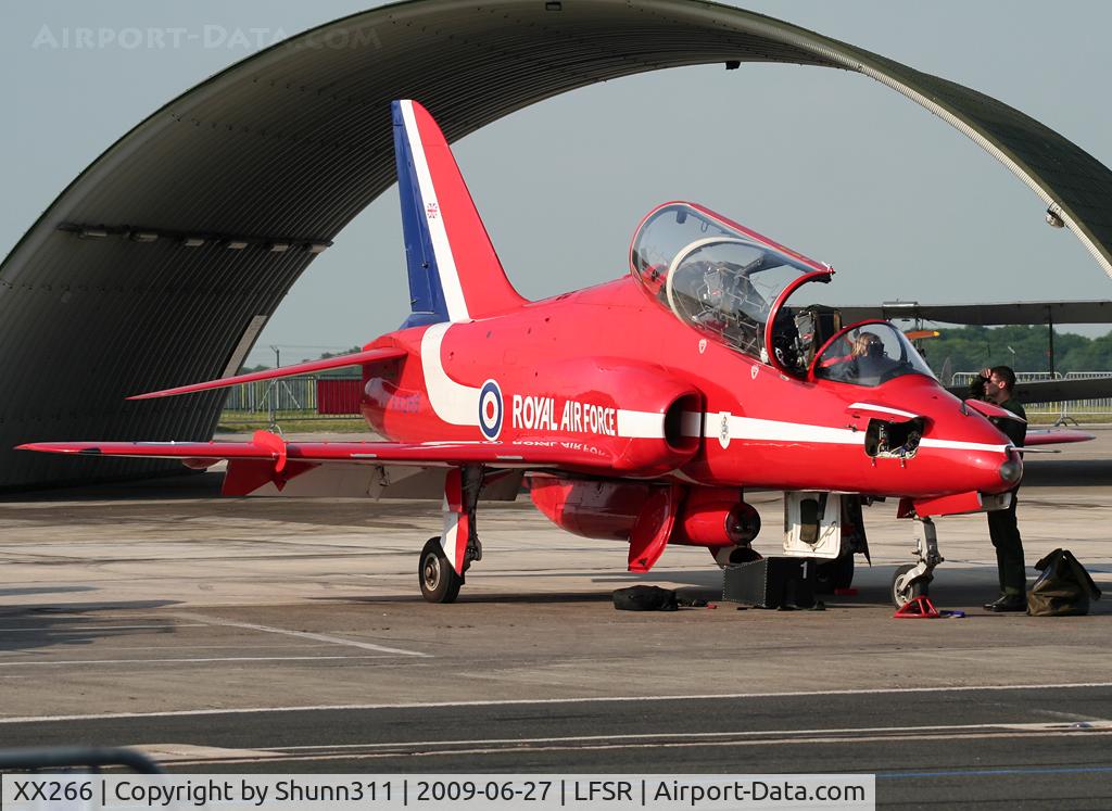 XX266, 1979 Hawker Siddeley Hawk T.1A C/N 102/312102, Parked after arrival...