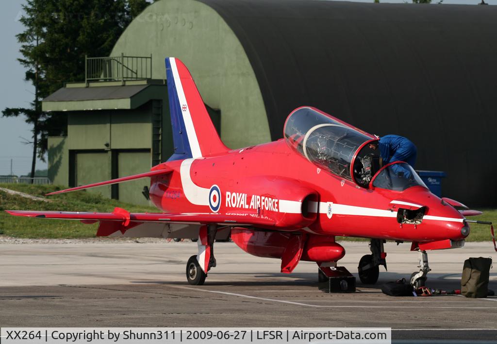 XX264, 1978 Hawker Siddeley Hawk T.1A C/N 100/312100, Parked after arrival...