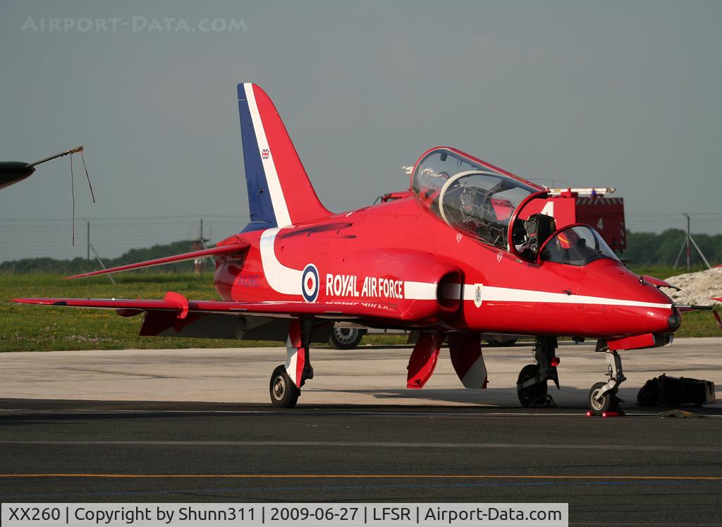 XX260, 1978 Hawker Siddeley Hawk T.1A C/N 096/312096, Parked after arrival...