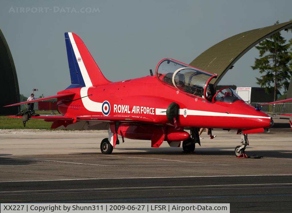 XX227, 1978 Hawker Siddeley Hawk T.1A C/N 063/312063, Parked after arrival...