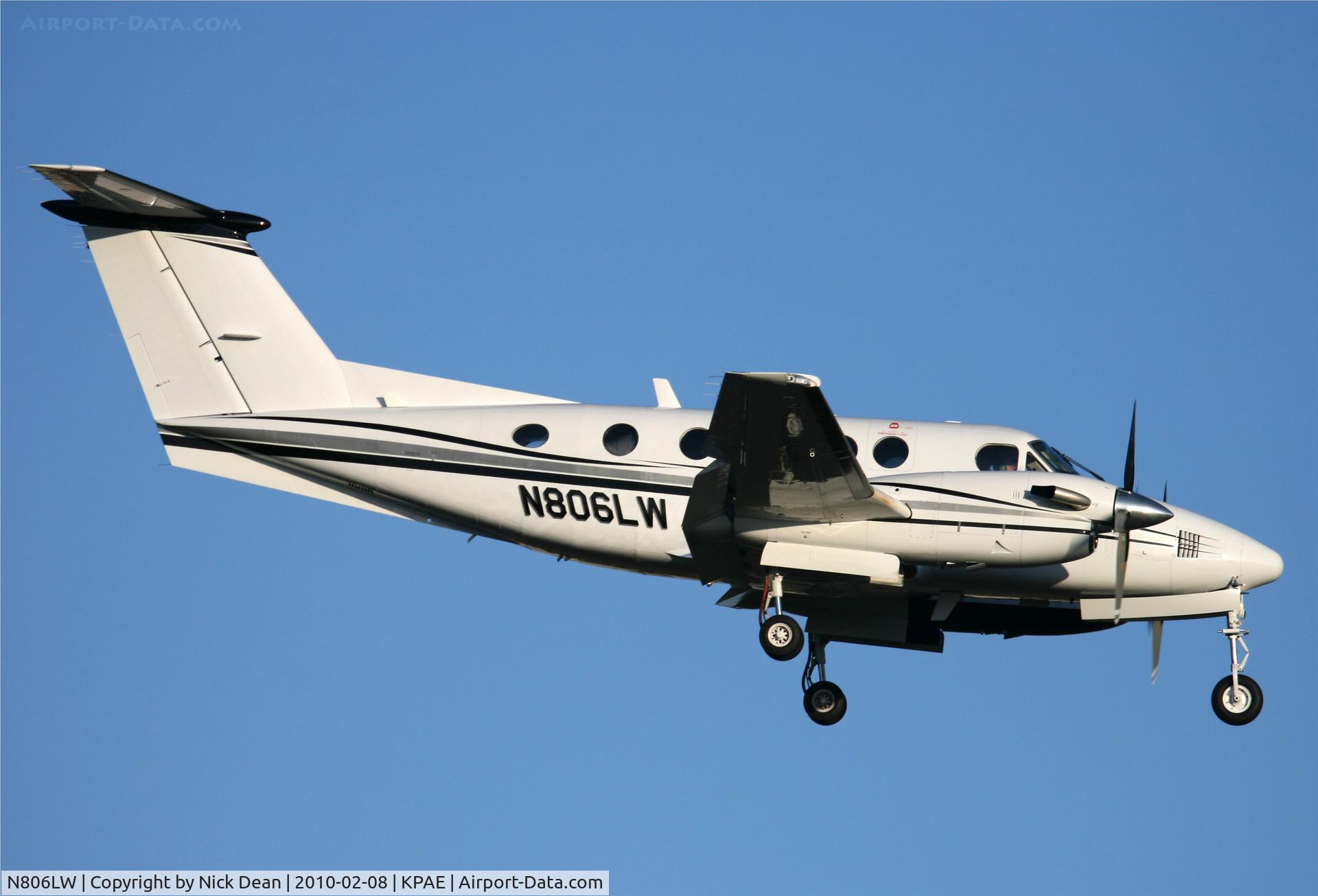 N806LW, 1994 Beech B200 King Air C/N BB-1494, KPAE