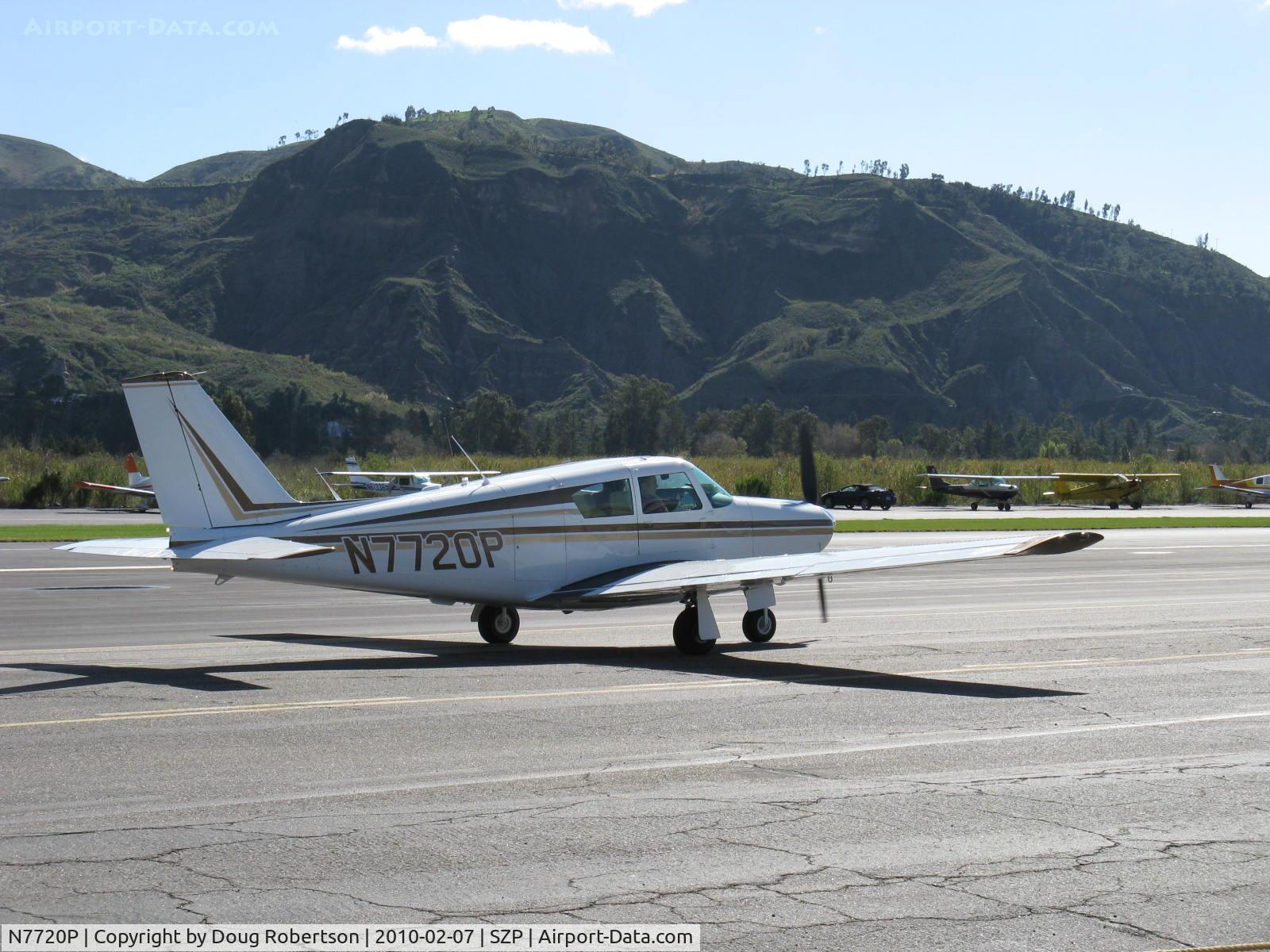 N7720P, 1961 Piper PA-24-250 Comanche C/N 24-2933, 1961 Piper PA-24-250 COMANCHE, Lycoming O-540-A1A5 250 Hp, taxi to Rwy 04