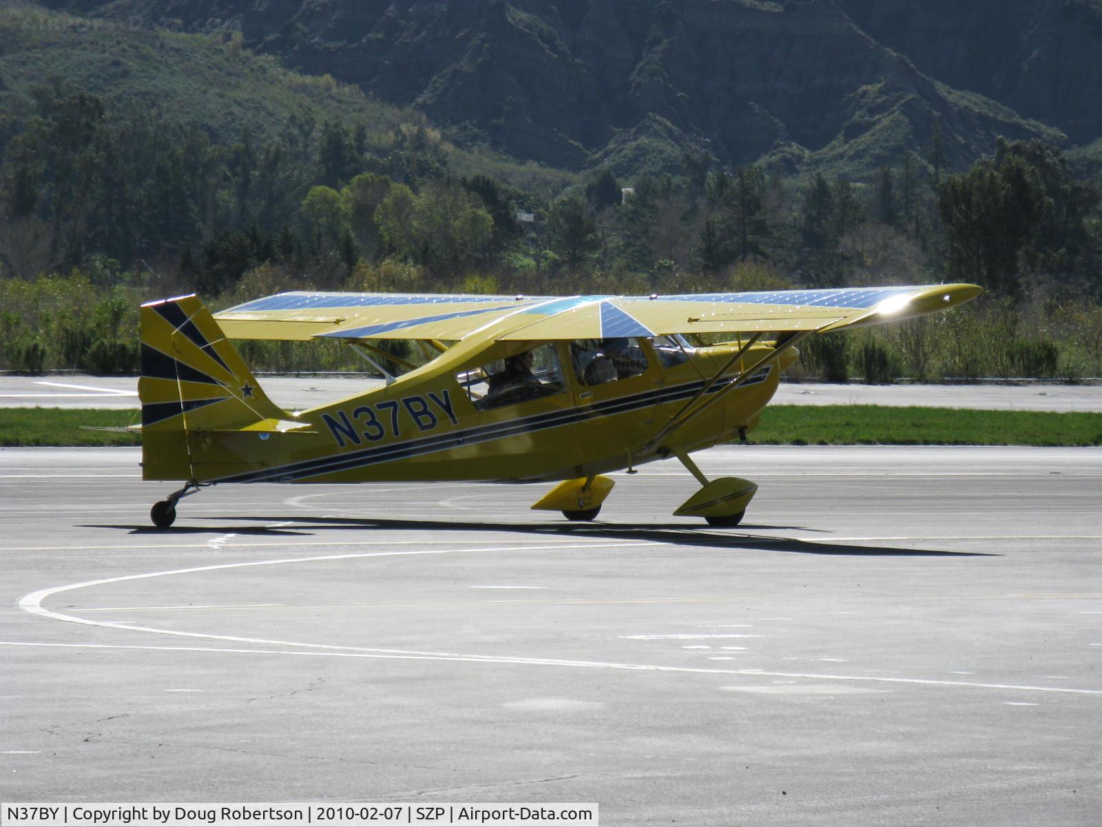 N37BY, 2004 American Champion 8KCAB Super Decathlon C/N 951-2004, 2004 American Champion 8KCAB SUPER DECATHLON, Lycoming AEIO-360 180 Hp, taxi