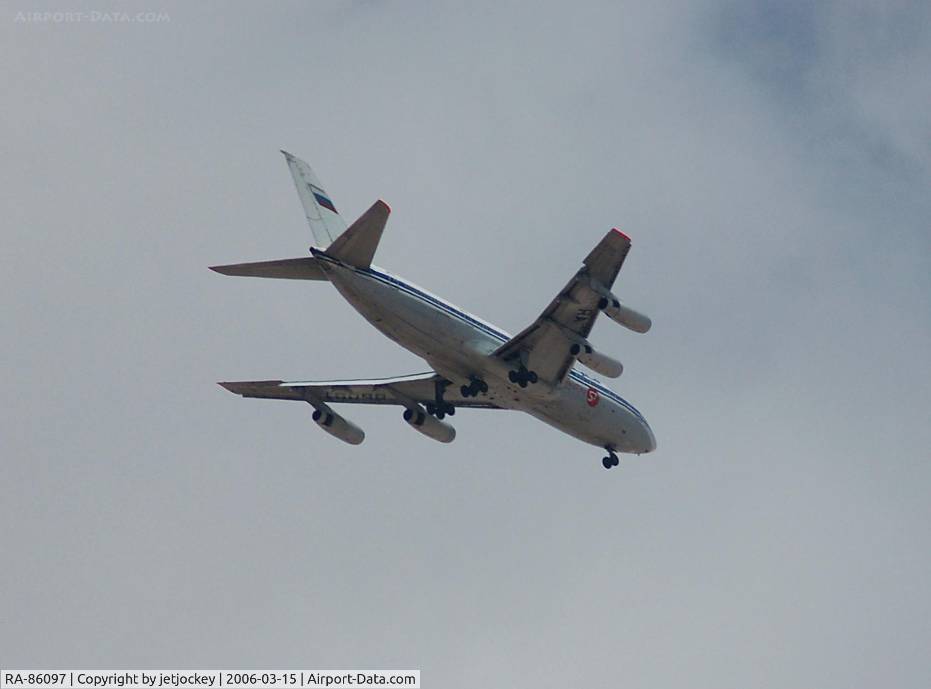 RA-86097, 1988 Ilyushin Il-86 C/N 51483207068, On approach to Sharm-el- Sheikh