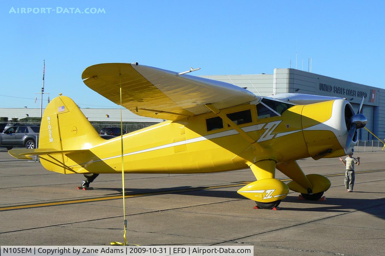 N105EM, 1943 Stinson V77 (AT-19) Reliant C/N 77-211, At the 2009 Wings Over Houston Airshow