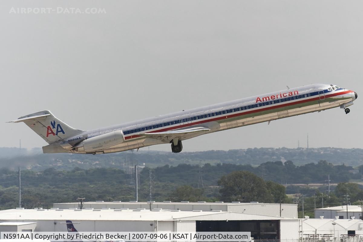 N591AA, 1991 McDonnell Douglas MD-83 (DC-9-83) C/N 53254, departing KSAT