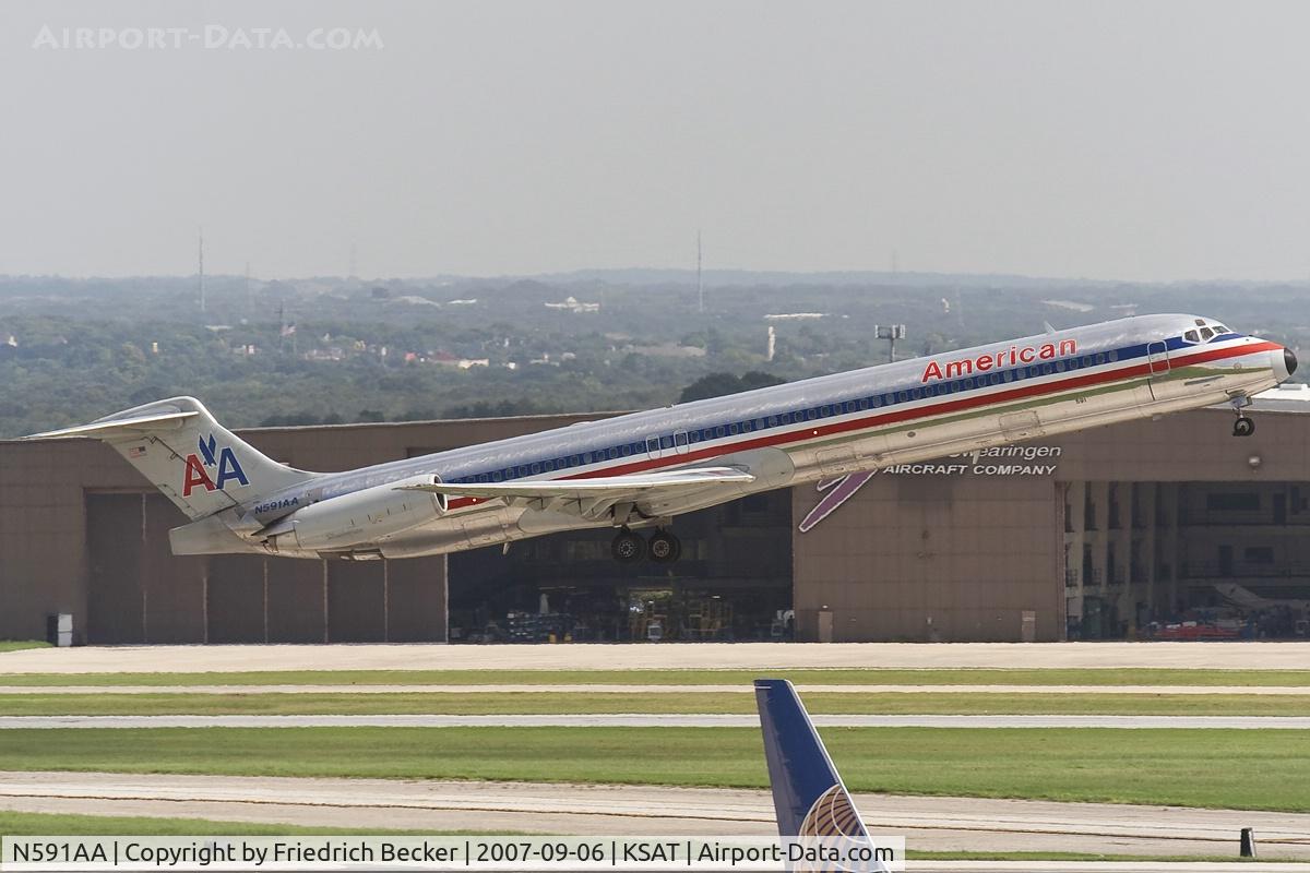 N591AA, 1991 McDonnell Douglas MD-83 (DC-9-83) C/N 53254, departing KSAT