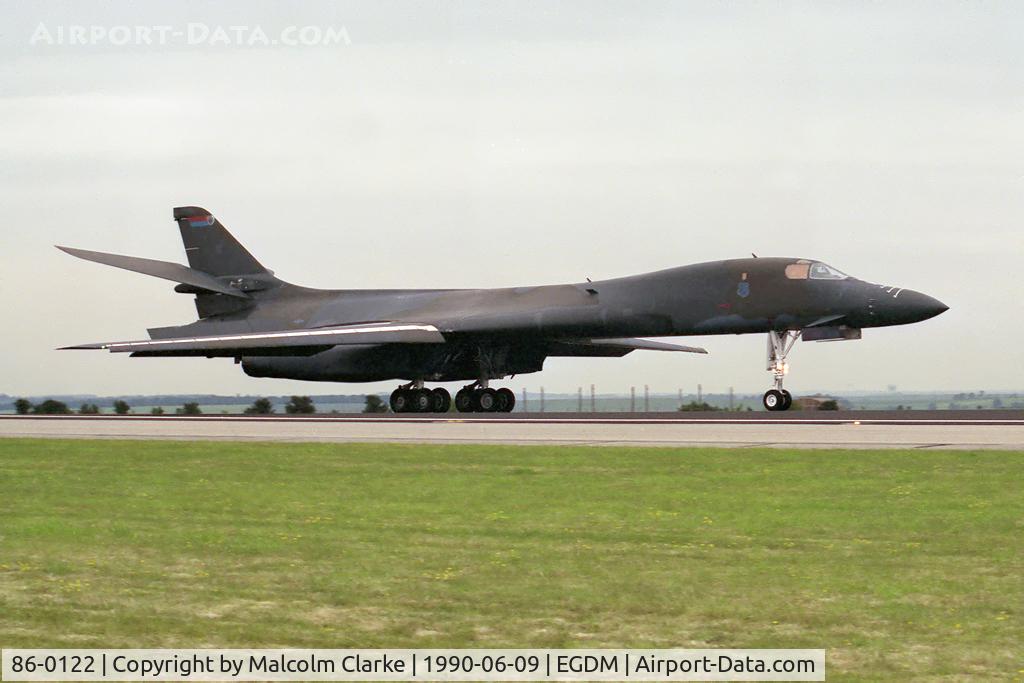 86-0122, 1986 Rockwell B-1B Lancer C/N 82, Rockwell B-1B Lancer at the Battle of Britain Airshow, A&AEE, Boscombe Down in 1990.