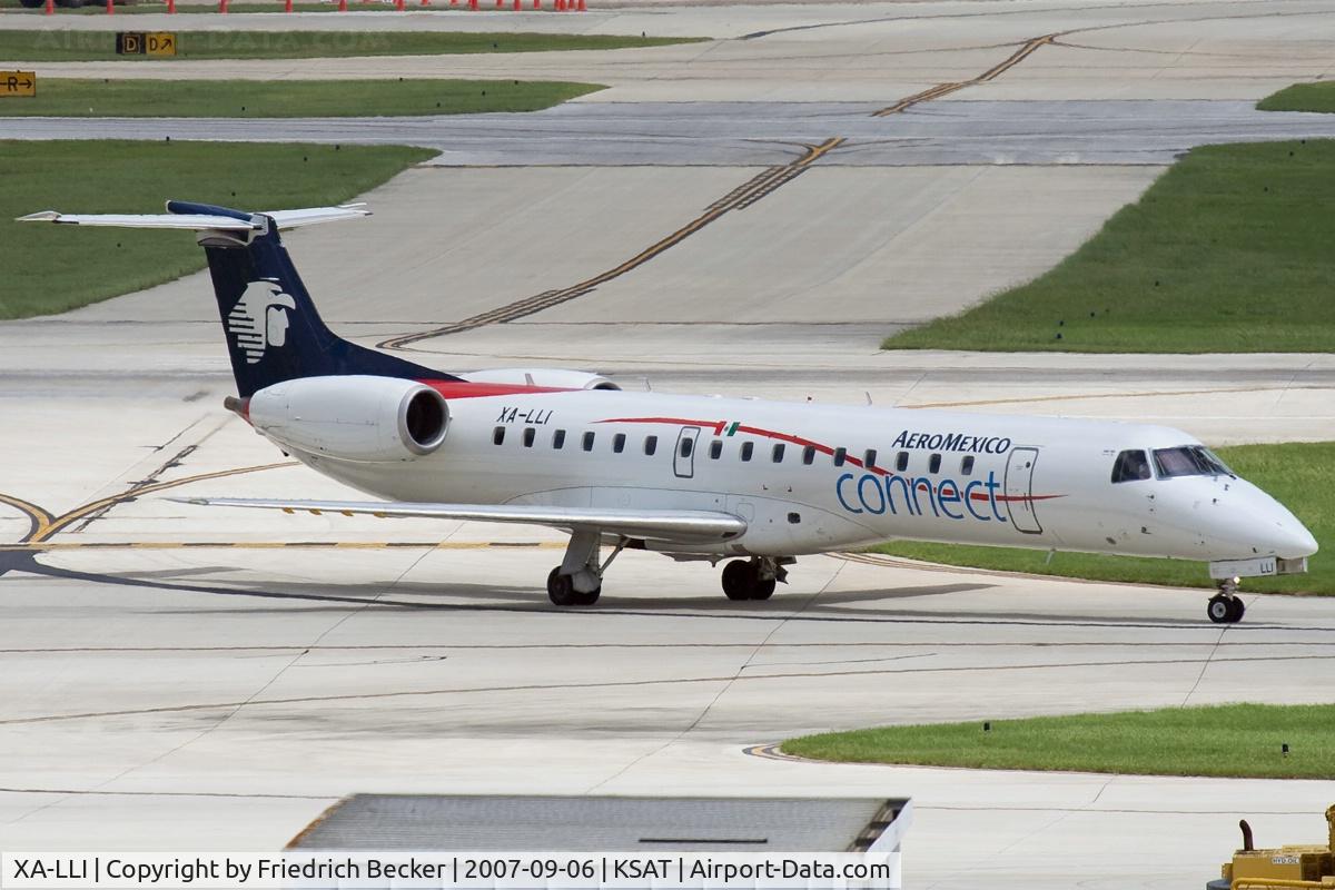 XA-LLI, 2006 Embraer EMB-145EP (ERJ-145EP) C/N 145060, taxying to the gate