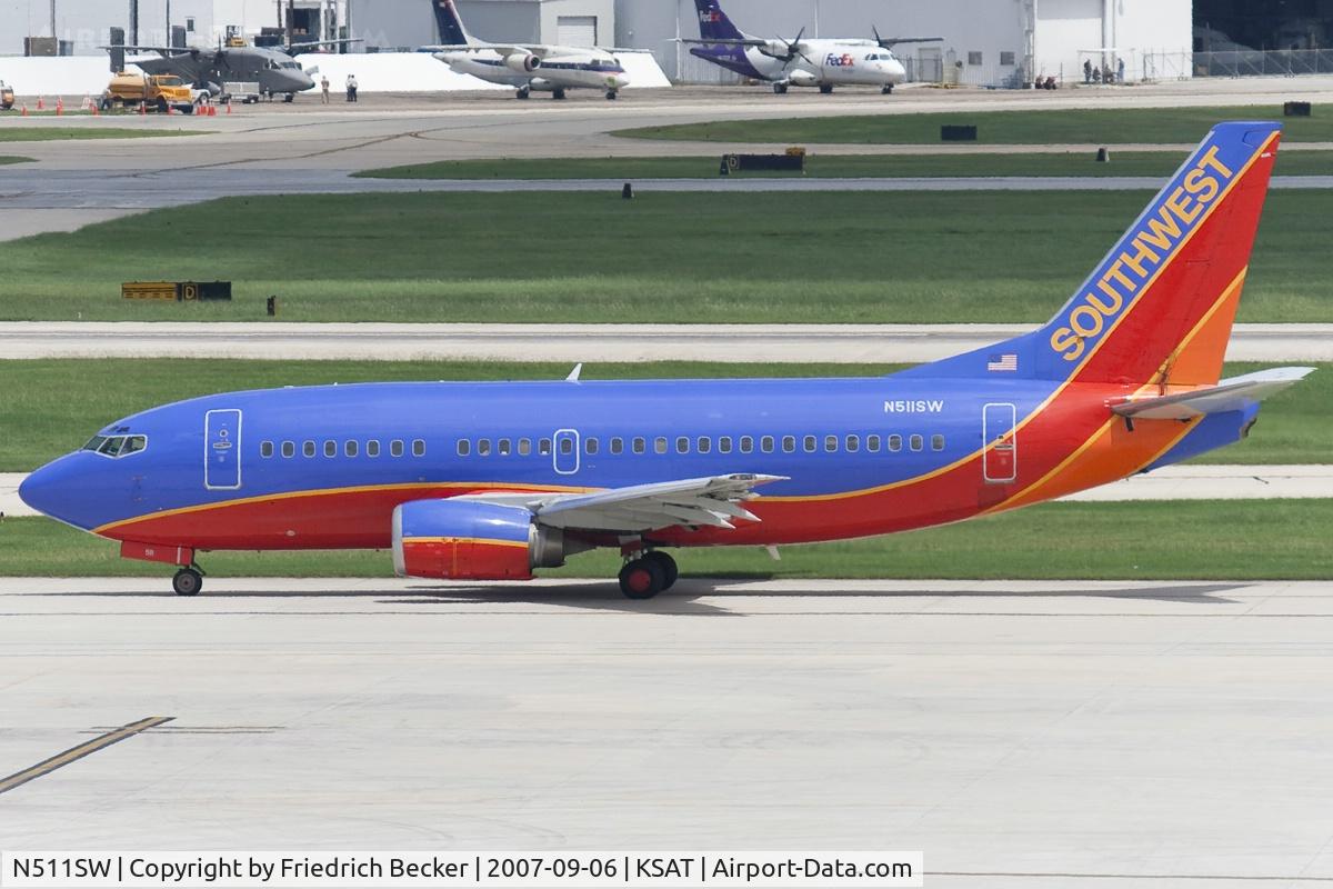 N511SW, 1991 Boeing 737-5H4 C/N 24188, taxying to the active