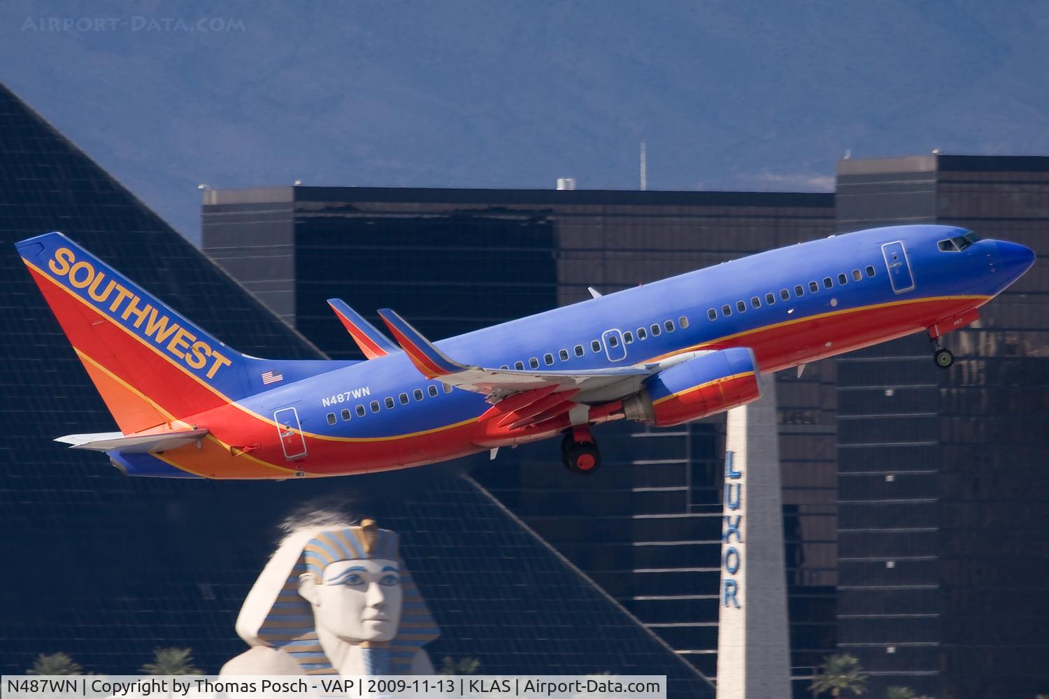 N487WN, 2004 Boeing 737-7H4 C/N 33854, Southwest Airlines