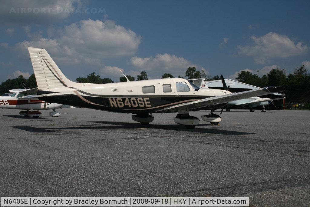 N640SE, 2005 Piper PA-32-301XTC Saratoga C/N 3255040, A great day to take pictures!