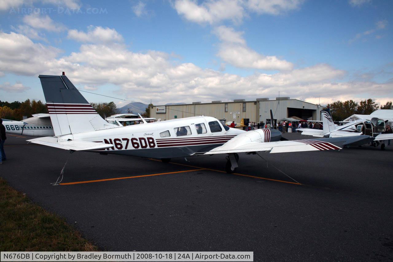 N676DB, 1976 Piper PA-34-200T Seneca II C/N 34-7670185, A great day to take pictures!