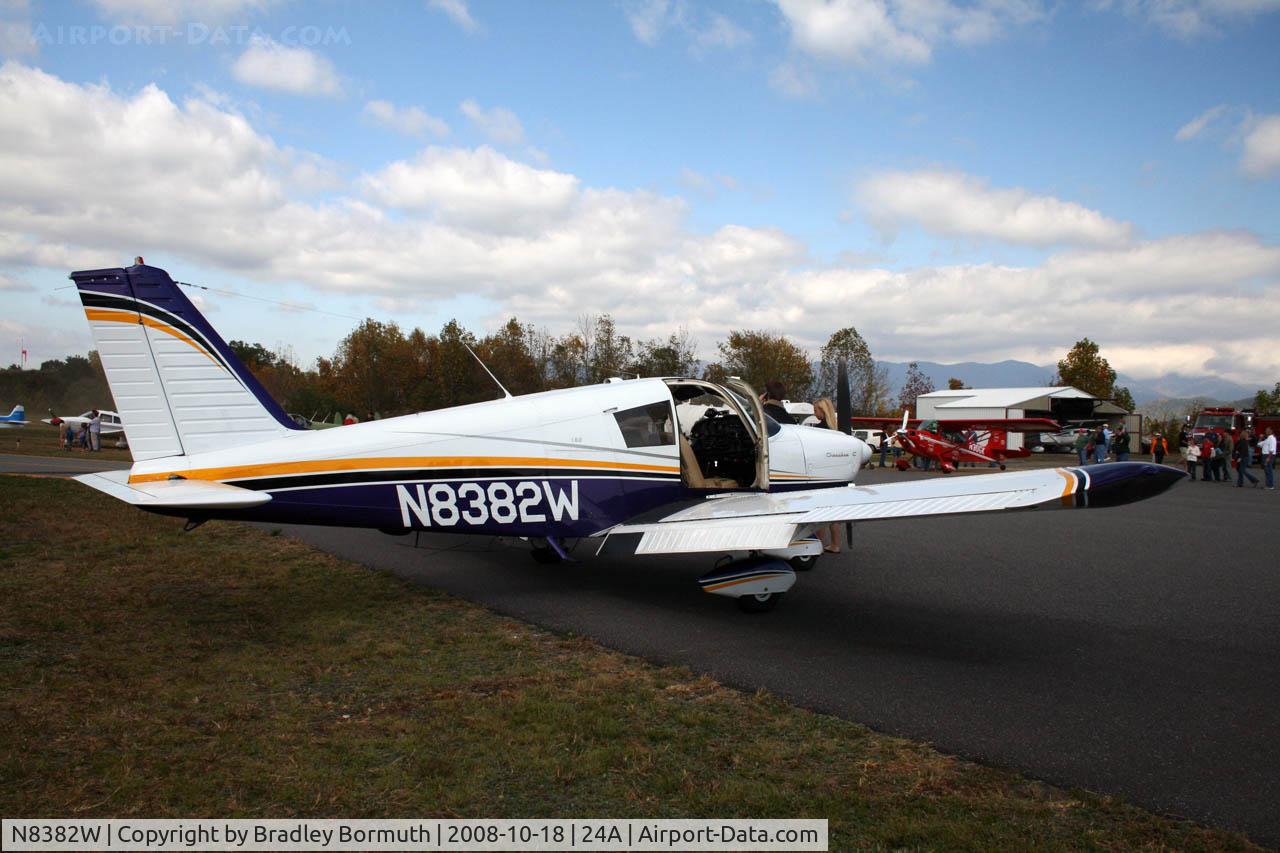N8382W, 1965 Piper PA-28-180 C/N 28-2584, A great day to take pictures!